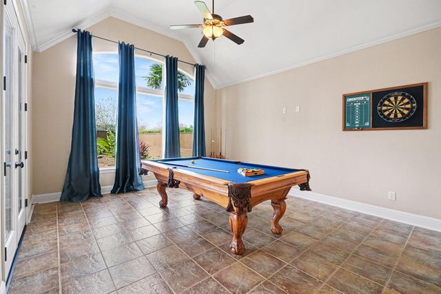 2296 Lakeway Drive, Friendswood, TX 77546