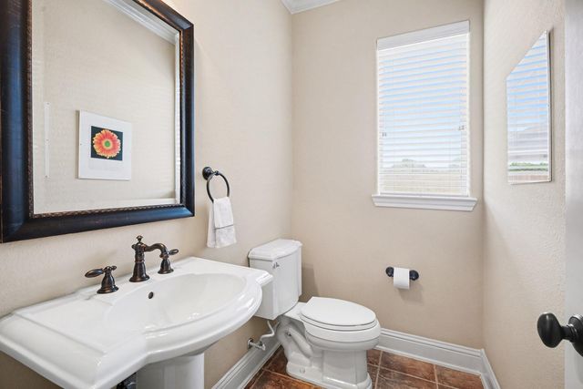 2296 Lakeway Drive, Friendswood, TX 77546