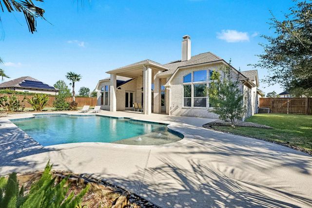 2296 Lakeway Drive, Friendswood, TX 77546