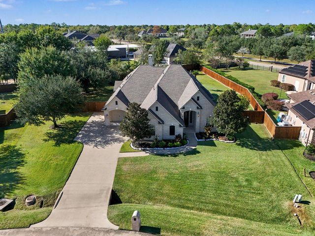 2296 Lakeway Drive, Friendswood, TX 77546