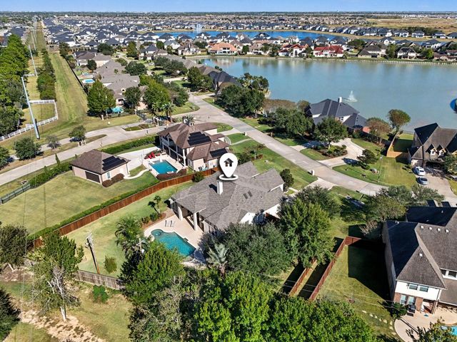 2296 Lakeway Drive, Friendswood, TX 77546