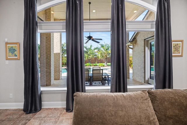 2296 Lakeway Drive, Friendswood, TX 77546