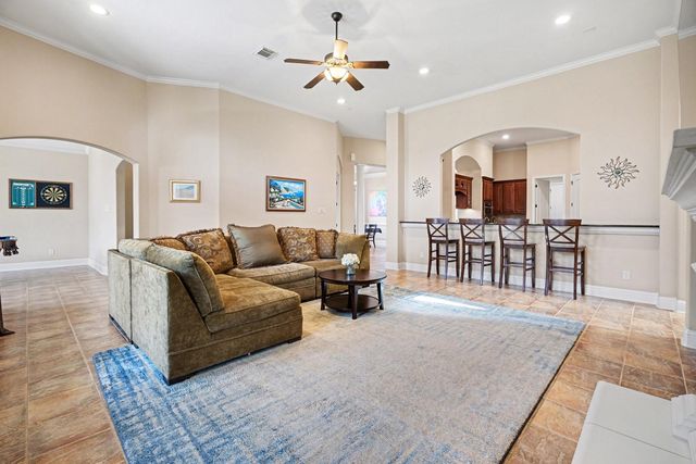 2296 Lakeway Drive, Friendswood, TX 77546