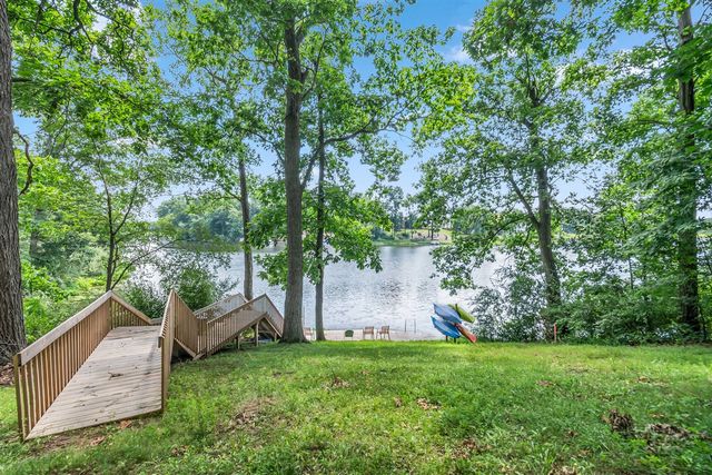 10911 Woodbrook Drive, Cement City, MI 49233