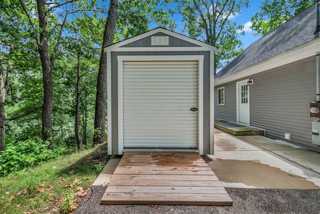 10911 Woodbrook Drive, Cement City, MI 49233