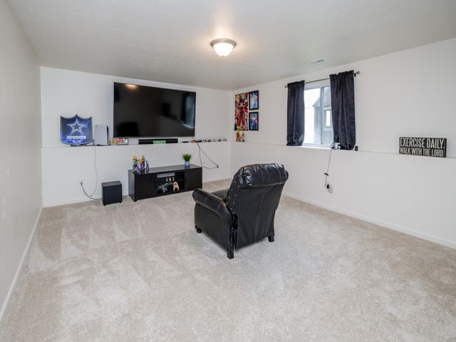 1626 Tea Pond Court, Vicksburg Vllg, MI 49097