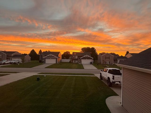 1626 Tea Pond Court, Vicksburg Vllg, MI 49097