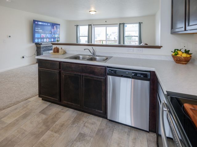 1626 Tea Pond Court, Vicksburg Vllg, MI 49097