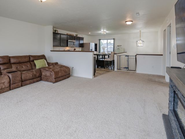 1626 Tea Pond Court, Vicksburg Vllg, MI 49097