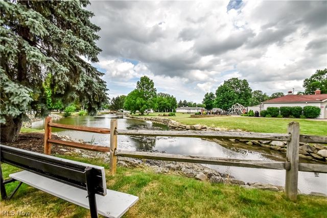 1 Meadowlawn Drive 12, Mentor, OH 44060