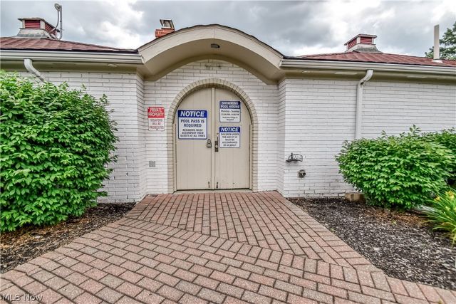 1 Meadowlawn Drive 12, Mentor, OH 44060