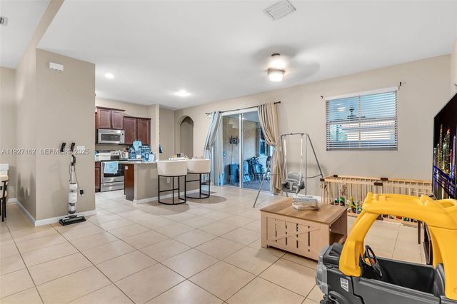 11833 SW 250th Ter, Homestead, FL 33032