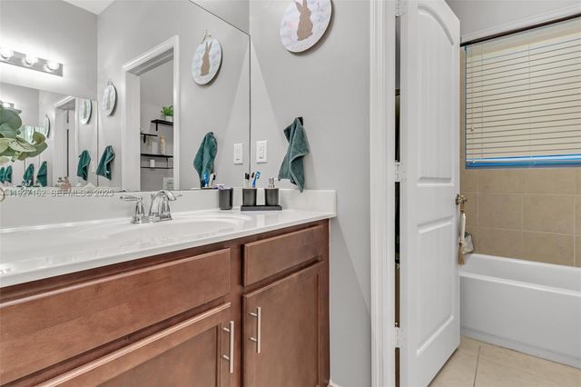 11833 SW 250th Ter, Homestead, FL 33032