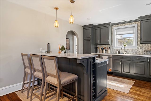 698 High Street, Cumberland, RI 02864