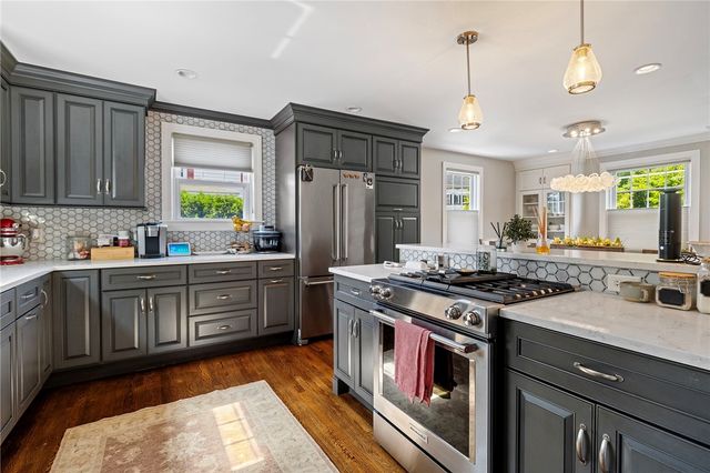 698 High Street, Cumberland, RI 02864