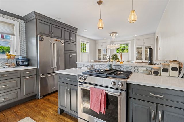 698 High Street, Cumberland, RI 02864