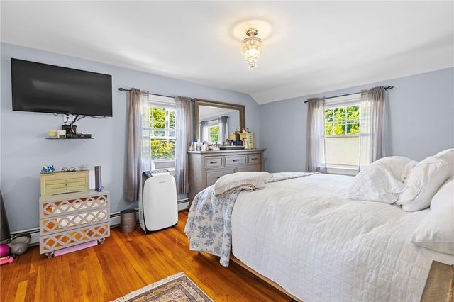 698 High Street, Cumberland, RI 02864