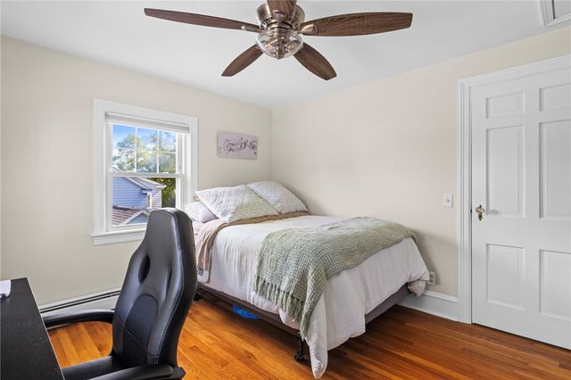 698 High Street, Cumberland, RI 02864