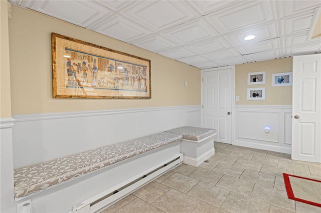 698 High Street, Cumberland, RI 02864