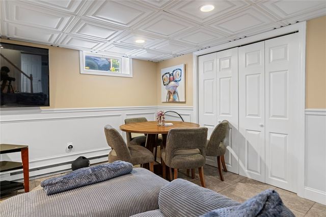 698 High Street, Cumberland, RI 02864