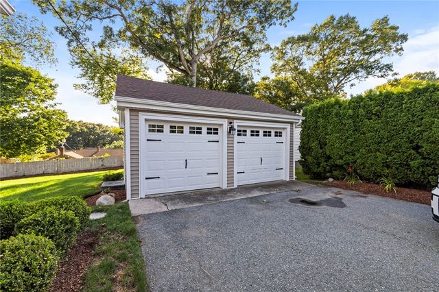 698 High Street, Cumberland, RI 02864