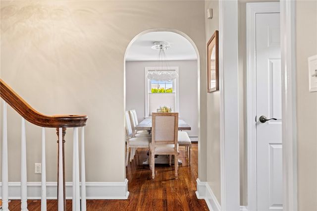 698 High Street, Cumberland, RI 02864