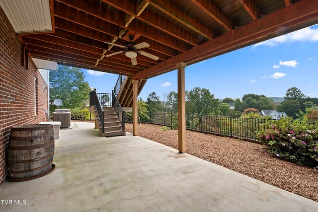 295 Southridge Drive, Blountville, TN 37617