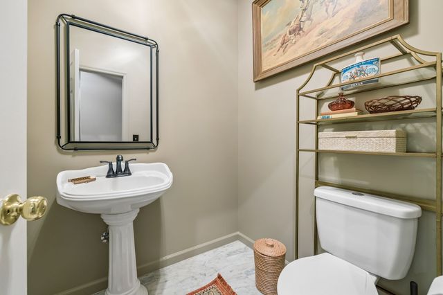124 Poplar Dr, Brush Creek, TN 38547