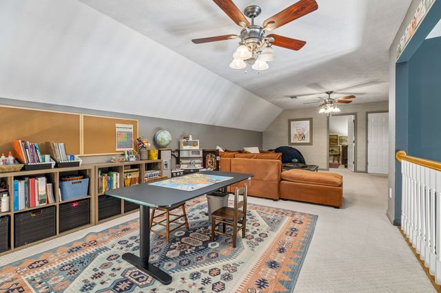 124 Poplar Dr, Brush Creek, TN 38547