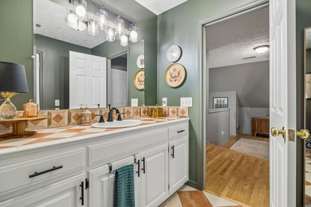 124 Poplar Dr, Brush Creek, TN 38547