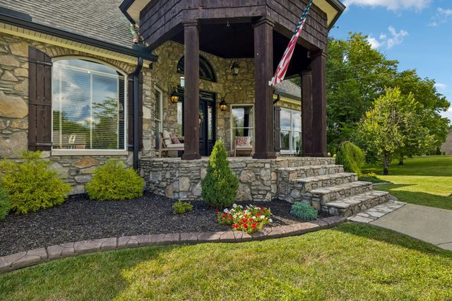 124 Poplar Dr, Brush Creek, TN 38547
