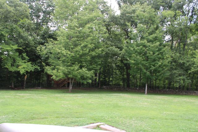 124 Poplar Dr, Brush Creek, TN 38547