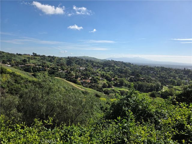 888 Reposado, La Habra Heights, CA 90631