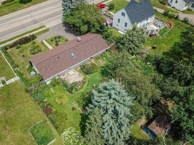 6229 10th Street N, Oakdale, MN 55128