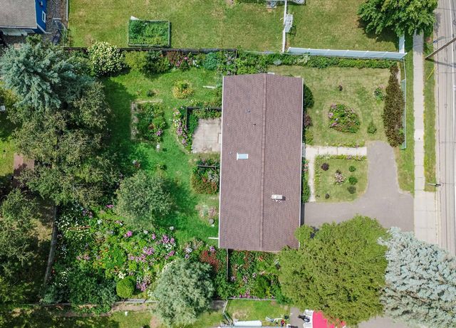 6229 10th Street N, Oakdale, MN 55128