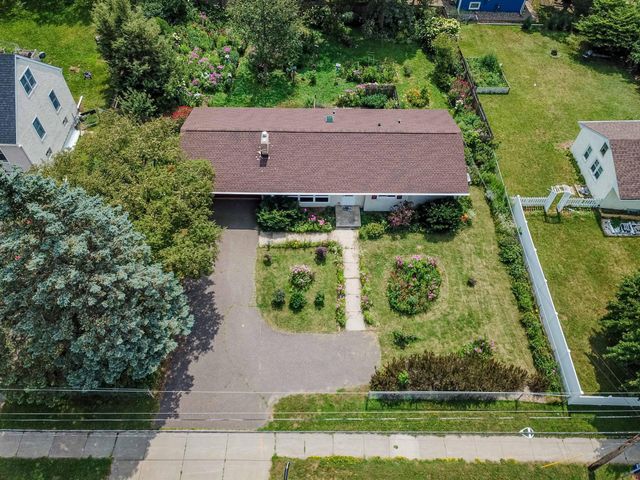 6229 10th Street N, Oakdale, MN 55128