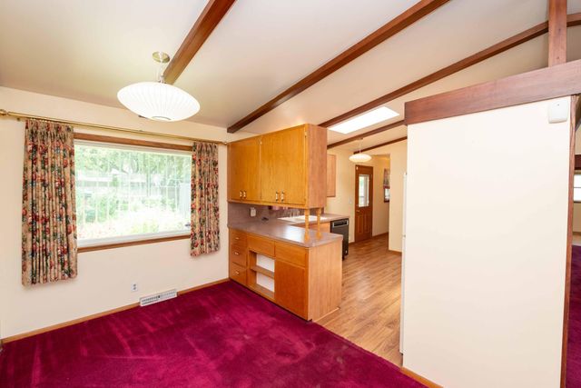 6229 10th Street N, Oakdale, MN 55128