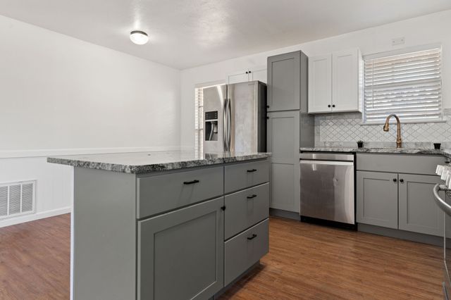 143 N Imperial Drive, Denison, TX 75020