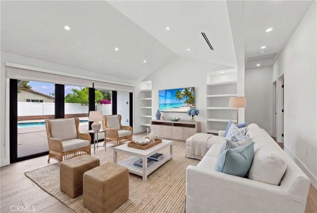 17511 Leafwood, Tustin, CA 92780