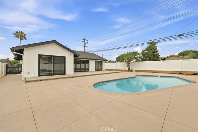 17511 Leafwood, Tustin, CA 92780