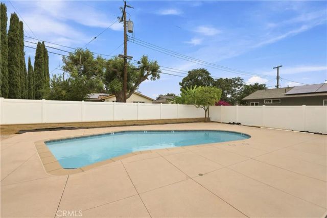 17511 Leafwood, Tustin, CA 92780