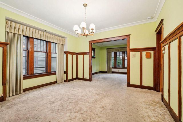 2918 W Greenfield AVENUE, Milwaukee, WI 53215