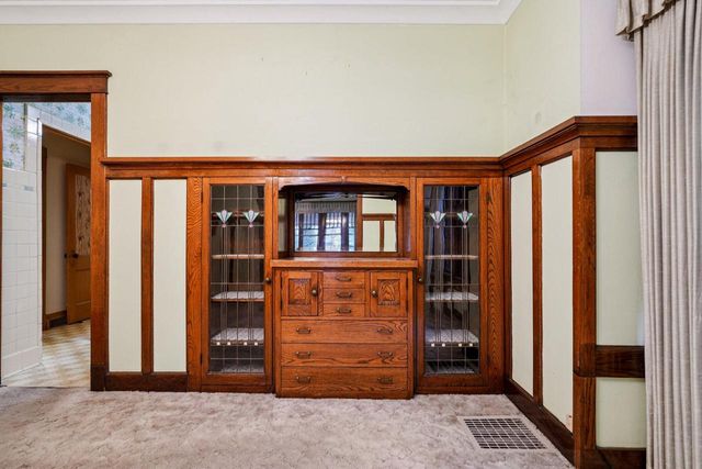 2918 W Greenfield AVENUE, Milwaukee, WI 53215