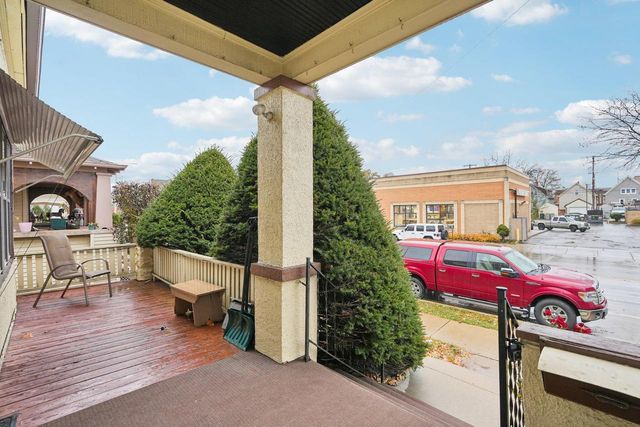 2918 W Greenfield AVENUE, Milwaukee, WI 53215