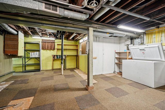 2918 W Greenfield AVENUE, Milwaukee, WI 53215