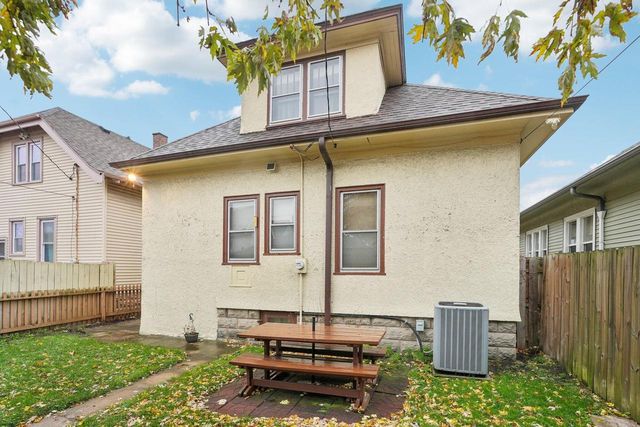 2918 W Greenfield AVENUE, Milwaukee, WI 53215