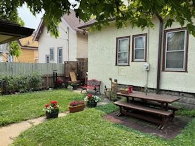 2918 W Greenfield AVENUE, Milwaukee, WI 53215