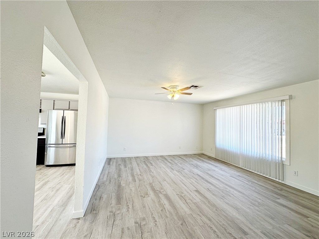 2501 Oak Glen Way, Las Vegas, NV 89115 — photo 3