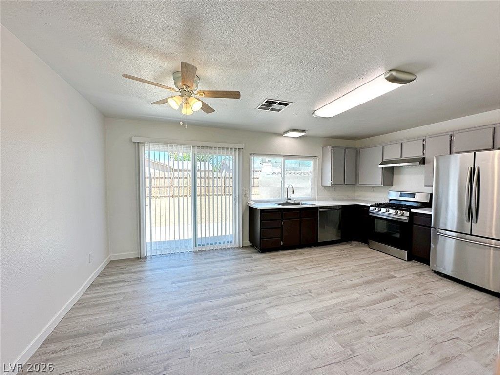 2501 Oak Glen Way, Las Vegas, NV 89115 — photo 5
