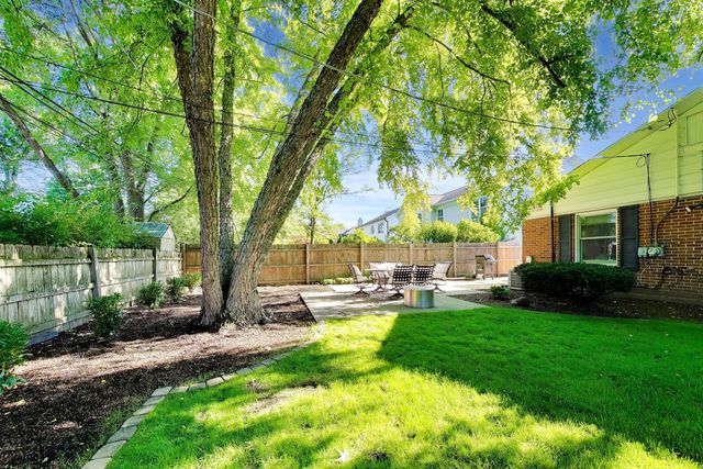 800 Hunter Road, Glenview, IL 60025